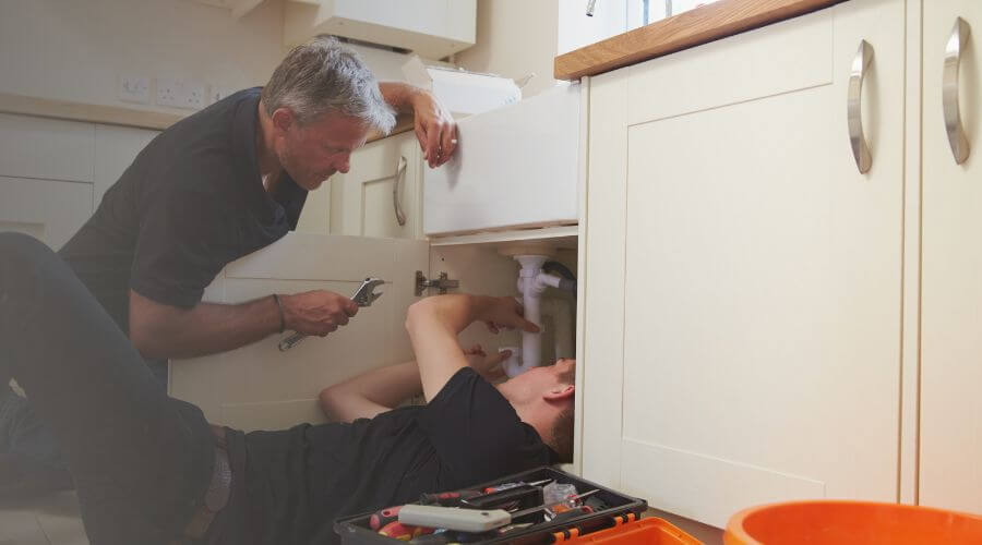 Professional burst pipe repair services in Donie, TX
